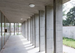 swiss-embassy-local-architecture-abidjan-switzerland-concrete_dezeen_1568_12